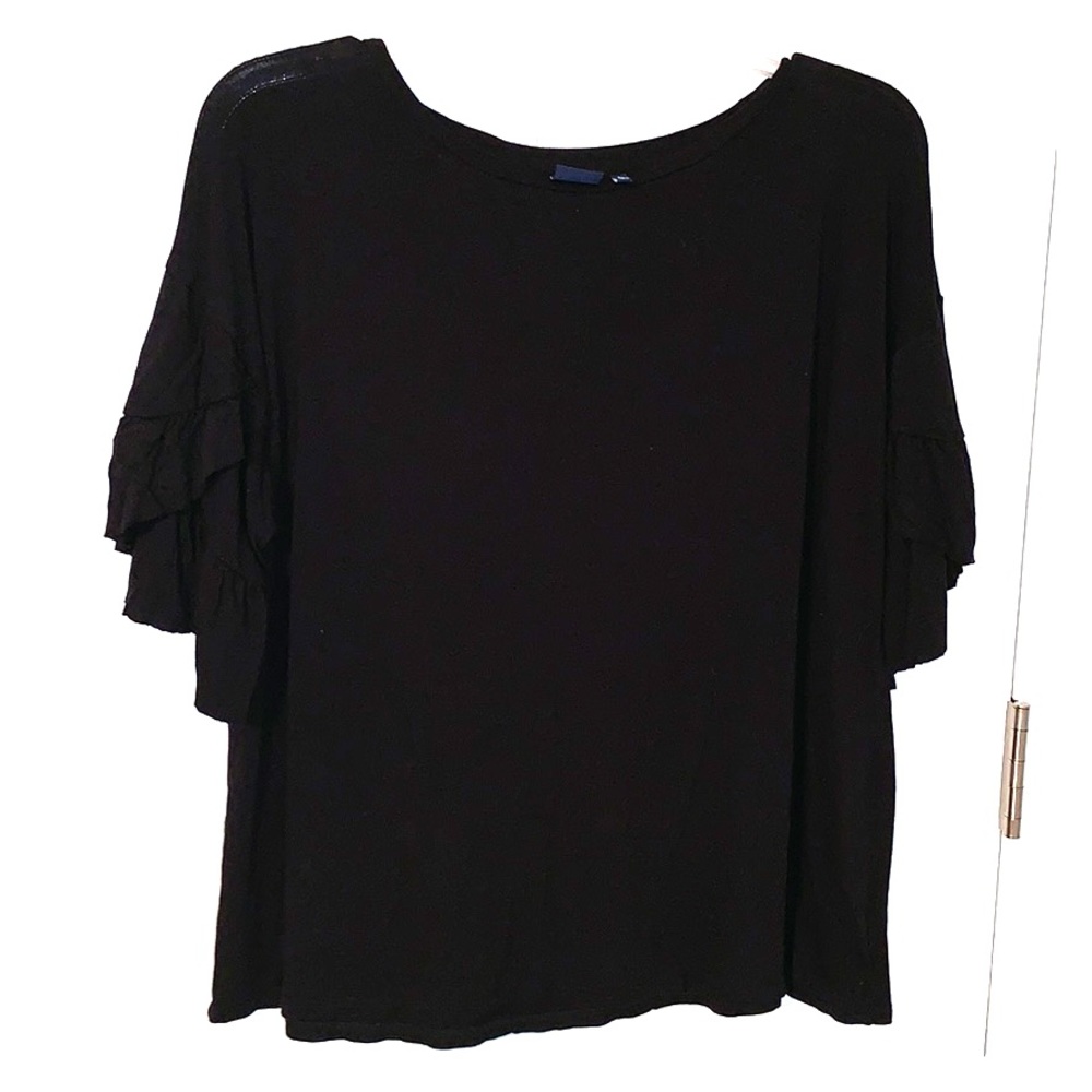Large Black Top with ruffle sleeves
